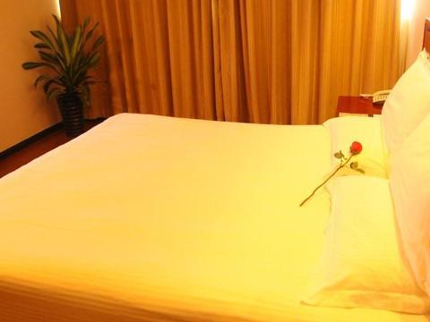 Greentree Inn Guiyang Penshuichi Business Hotel Dış mekan fotoğraf