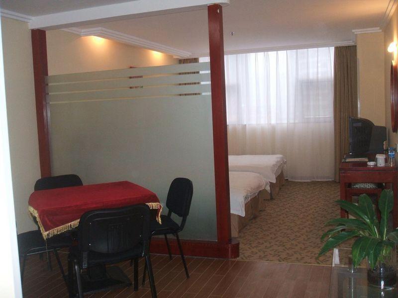 Greentree Inn Guiyang Penshuichi Business Hotel Dış mekan fotoğraf